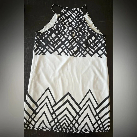BISOU BISOU sleeveless dress size 12 Geometric dress Black and White - Picture 8 of 8